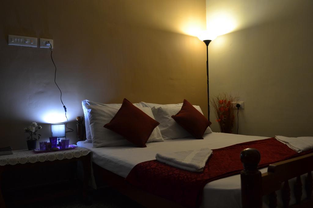 Thoms Beach Homestay Alappuzha Buitenkant foto