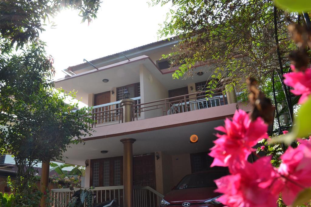 Thoms Beach Homestay Alappuzha Buitenkant foto